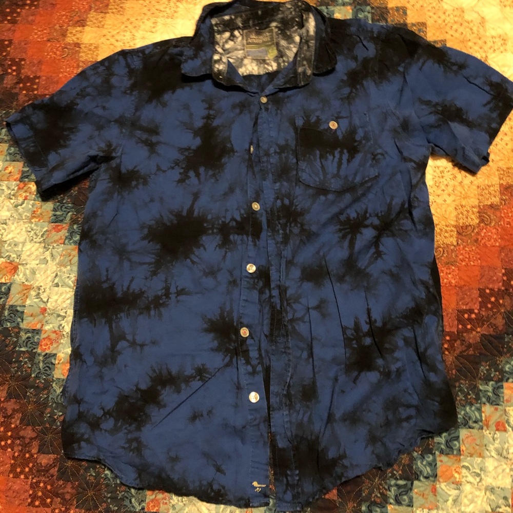 Modern Amusement men’s blue tie dye Shirt large